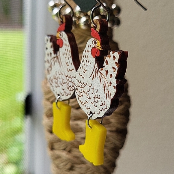 Chickens in rainboots earrings 🐔 - Picture 8 of 8